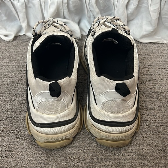 Balenciaga Triple S Sneaker ‘white and black’ - Picture 3 of 7